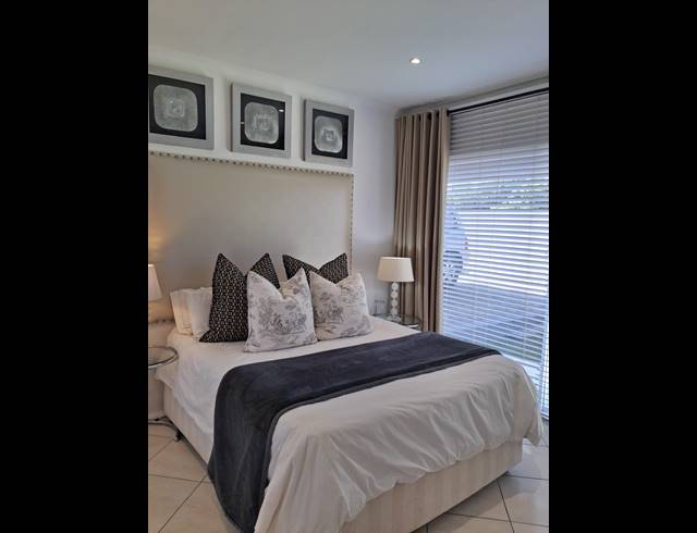 4 BEDROOM FREEHOLD TO LET IN KLEINMOND CENTRAL